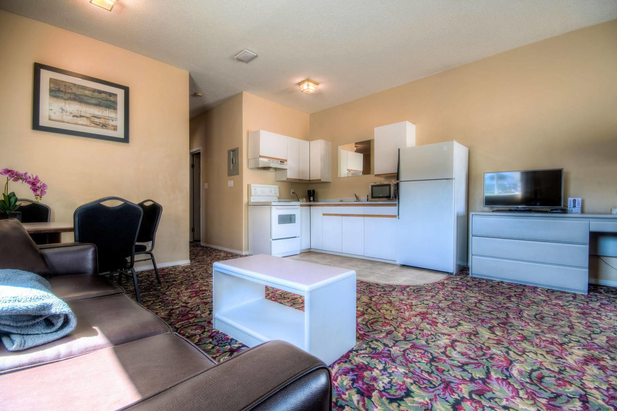 Creston Hotel & Suites Bagian luar foto