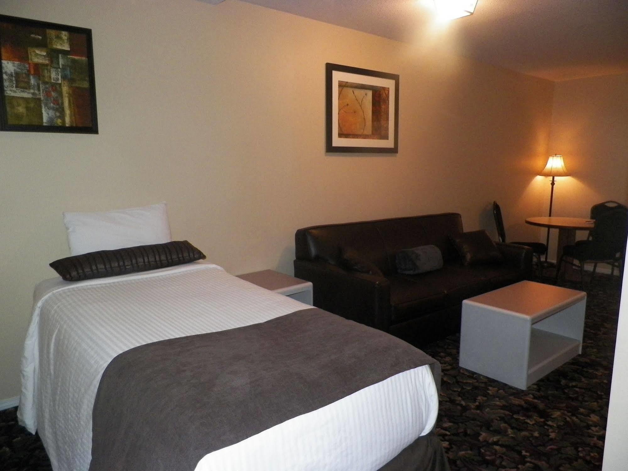 Creston Hotel & Suites Bagian luar foto