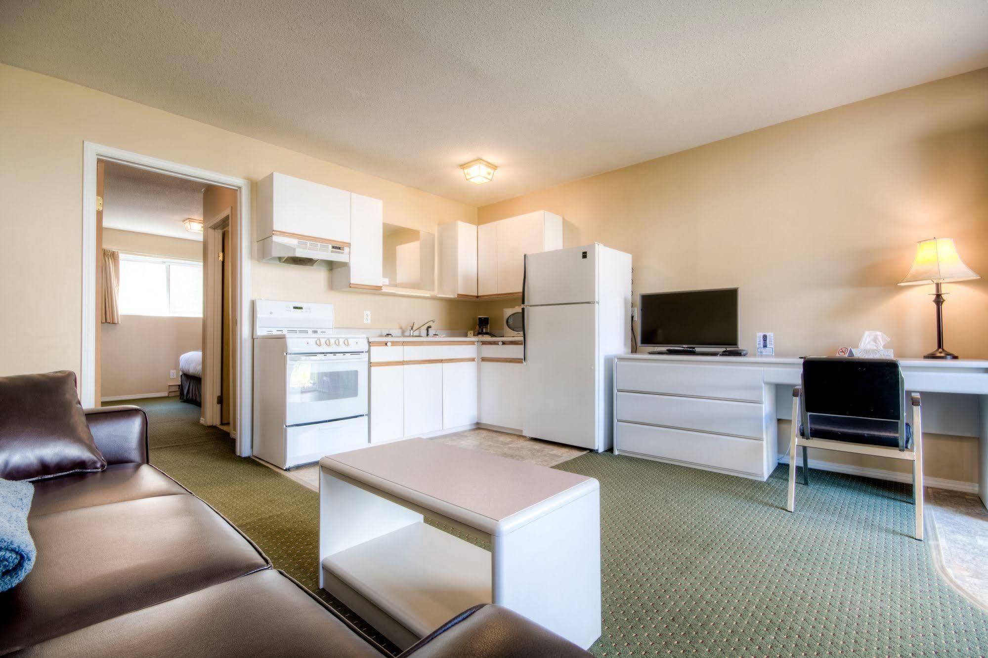 Creston Hotel & Suites Bagian luar foto